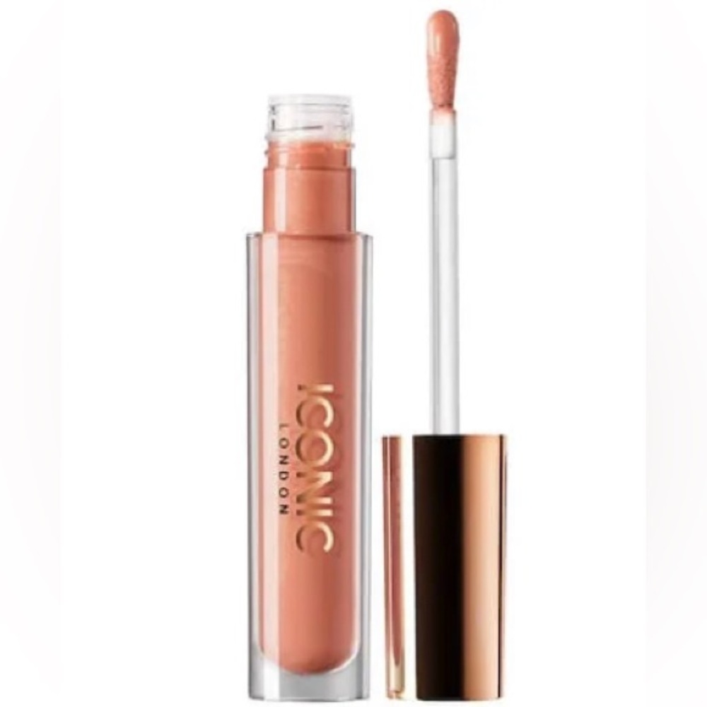 Non-sticky, high-shine gloss infused with  peptide for voluminous looking lips.
